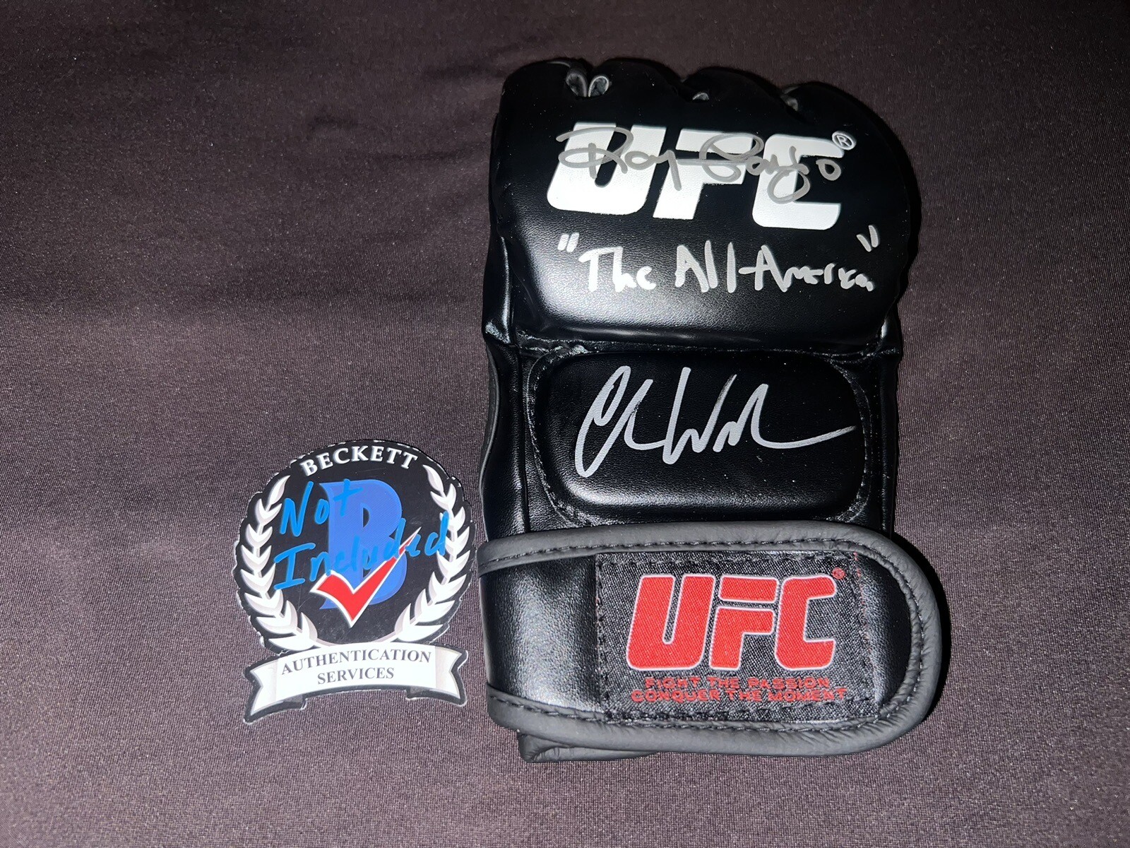 Chris Weidman & Ray Longo Signed UFC Glove “All American” UFC Champ Beckett