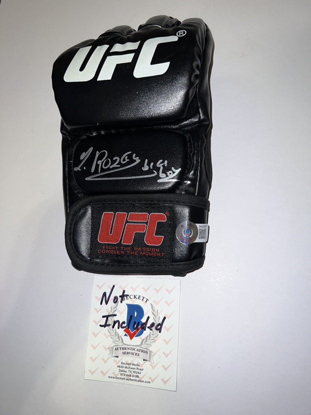 Jairzinho Rozenstruik Signed UFC Glove Heavyweight Contender “Bigi Boy” Beckett
