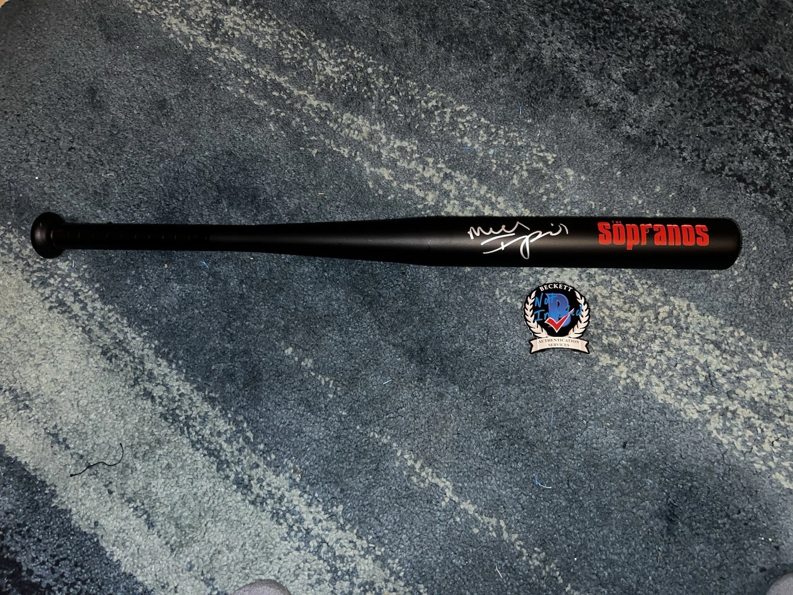 MICHAEL IMPERIOLI SIGNED FULL SIZE 28” BAT SOPRANOS CHRISTOPHER M BECKETT #3 COLLECTIBLE MEMORABILIA