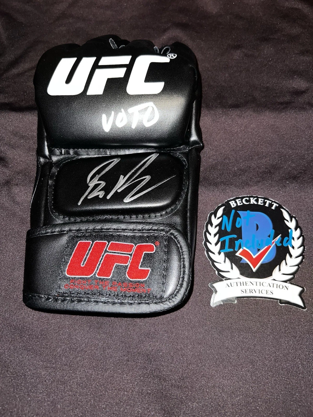 Bruce Buffer Signed UFC Boxing Glove UFC Voice Of The Octagon Legend Beckett
