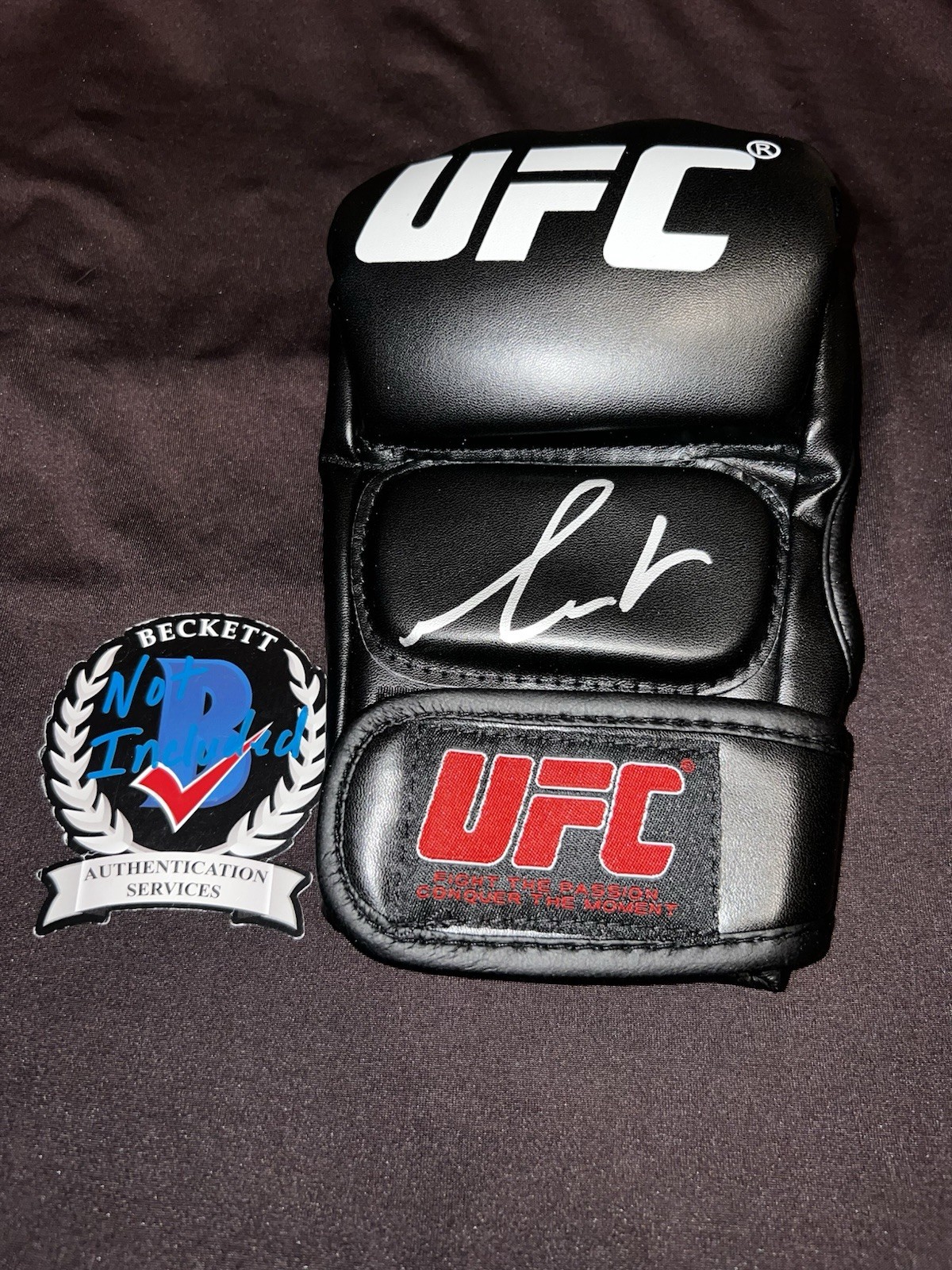 Conor McGregor Signed UFC Boxing Glove UFC Champ Notorious Legend Beckett #4