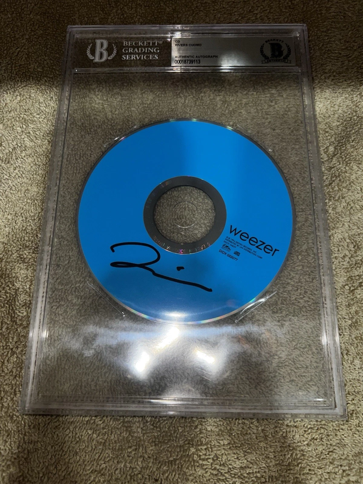Rivers Cuomo Signed Blue Album CD Music Legend Beckett