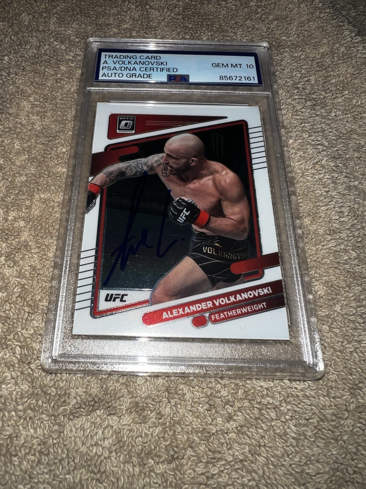 Alexander Volkanovski Signed 2022 Donruss Optic Trading Card PSA/DNA Auto 10