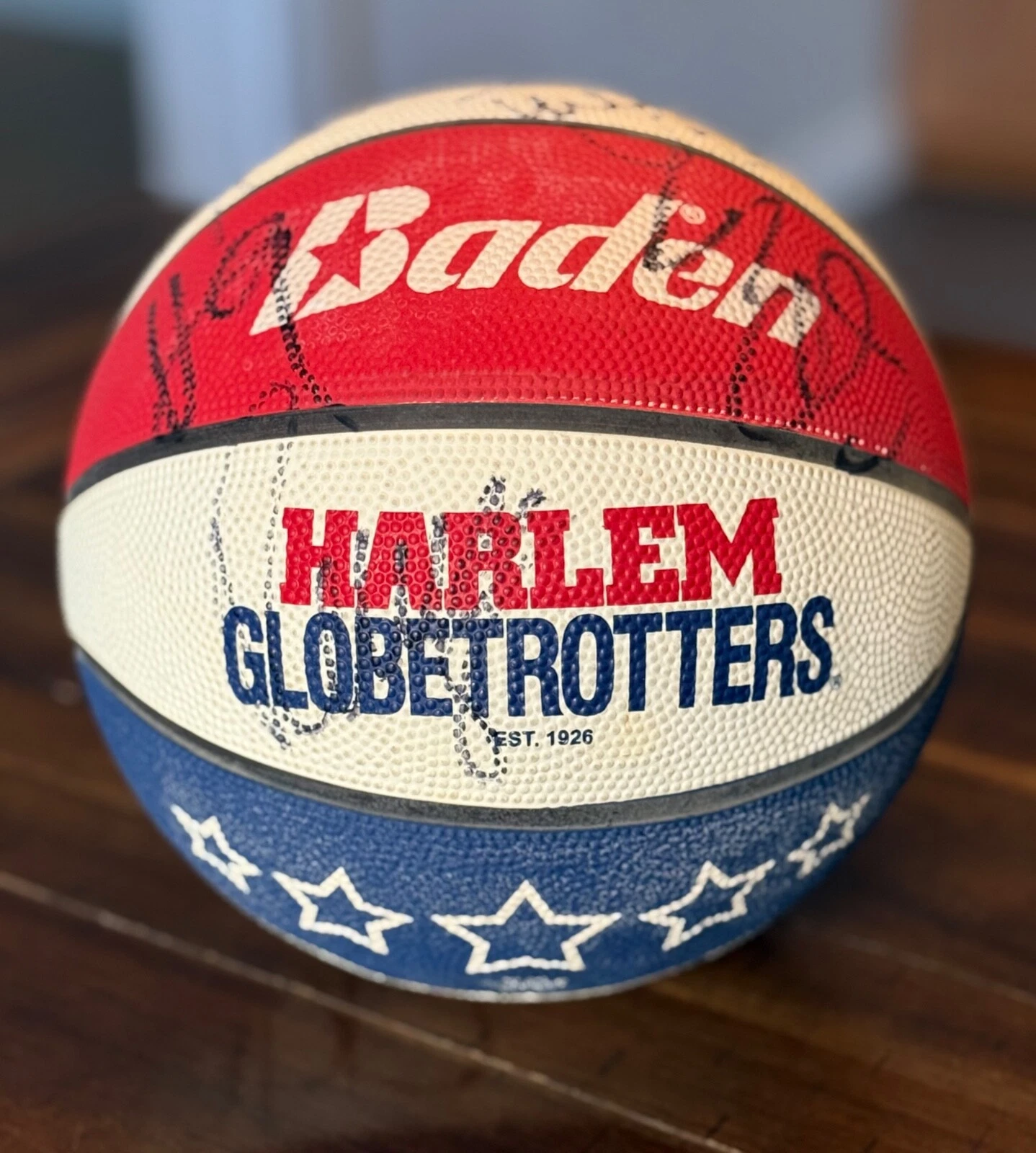 2017 Harlem Globetrotters SIGNED Basketball w/ PROOF