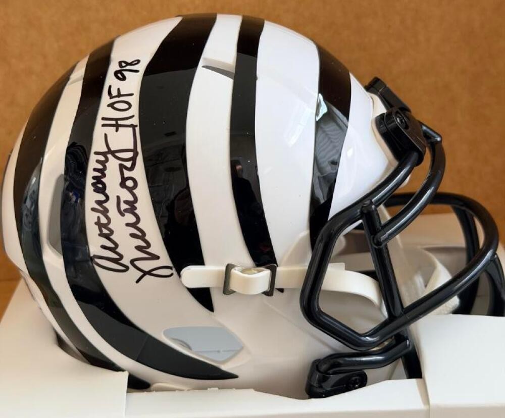 ANTHONY MUNOZ CINCINNATI BENGALS HOF SIGNED ALT MINI HELMET BECKETT