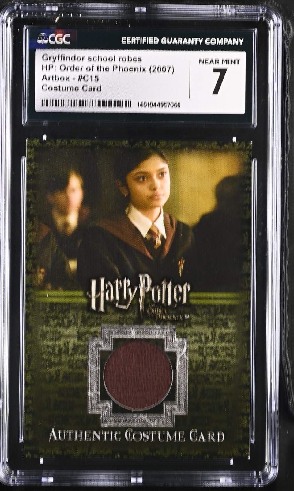 2007 Artbox Harry Potter OOTP Gryffindor school robes C15 CGC 7