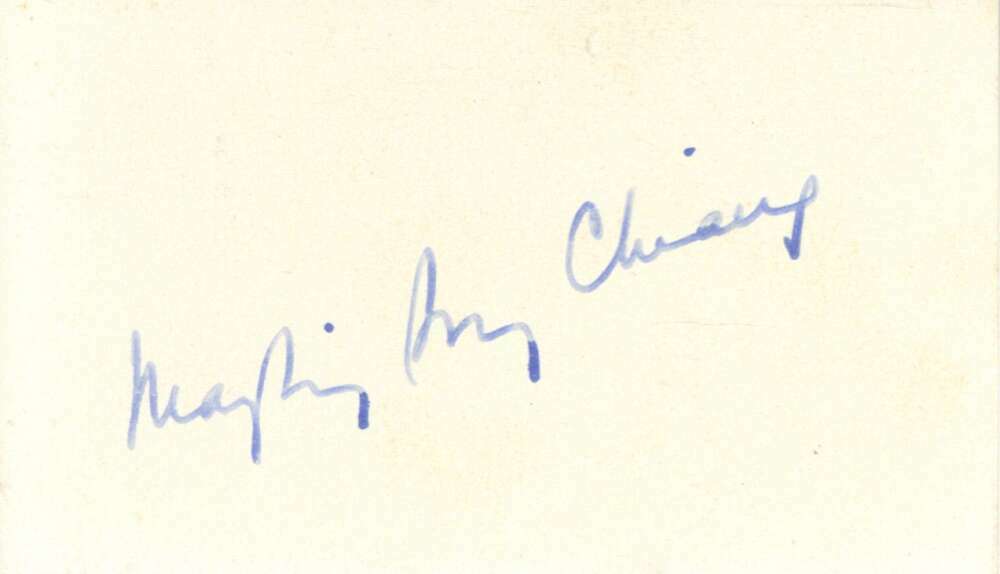 Madame Chiang Kai-Shek Signed Autographed Index Card Beckett BAS