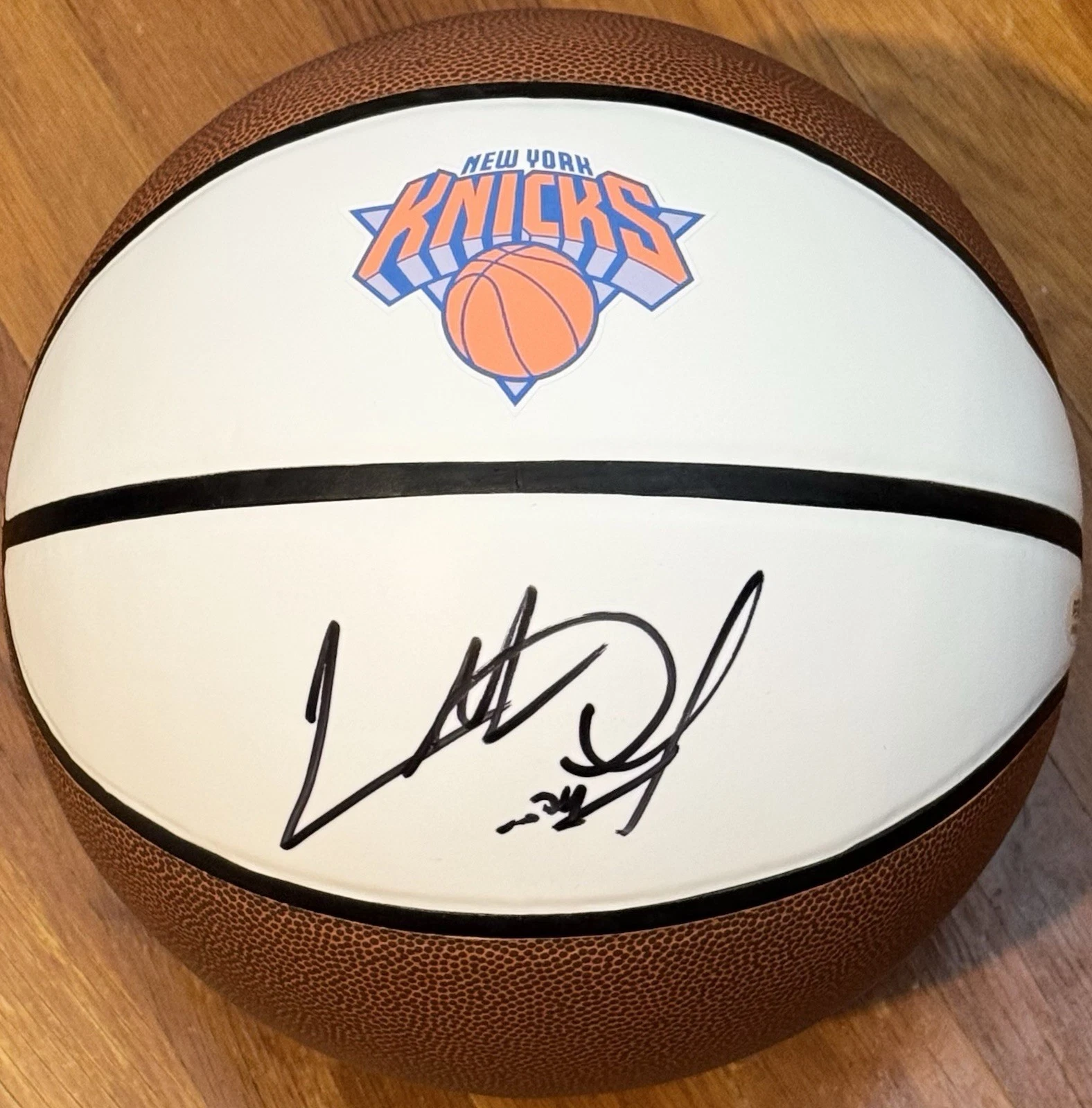 Charles Oakley Signed Autographed New York Knicks Logo Basketball PSA/DNA COA