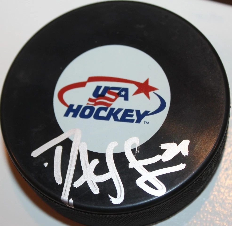 DEREK STEPAN SIGNED USA HOCKEY PUCK W/CASE ARIZONA COYOTES NEW YORK RANGERS COA