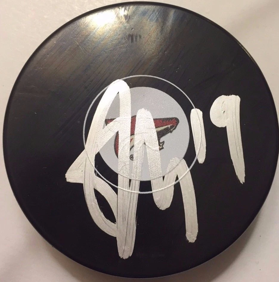 SHANE DOAN SIGNED ARIZONA COYOTES PUCK W/CASE COA