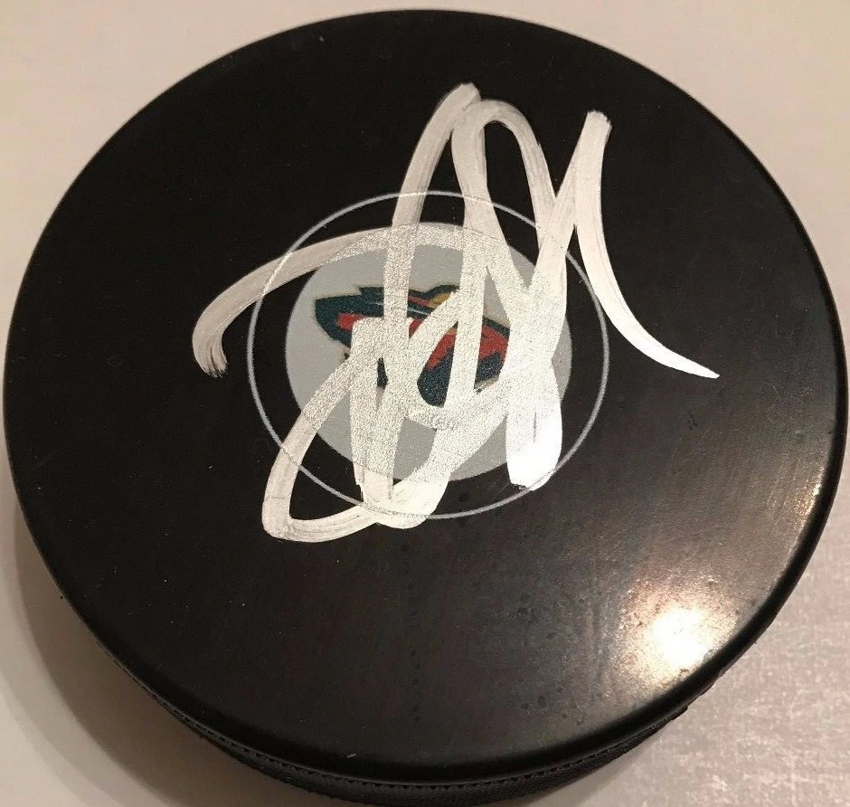 DEVAN DUBNYK SIGNED MINNESOTA WILD PUCK W/CASE COA