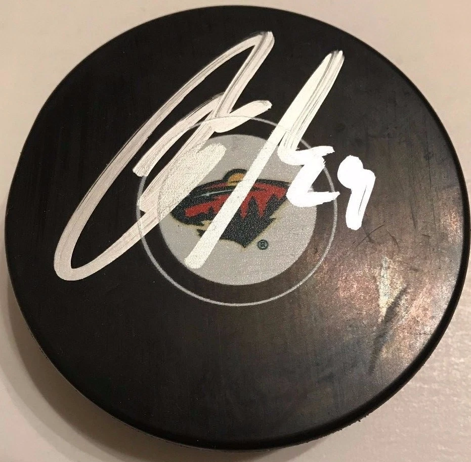 JASON POMINVILLE SIGNED MINNESOTA WILD PUCK W/CASE COA