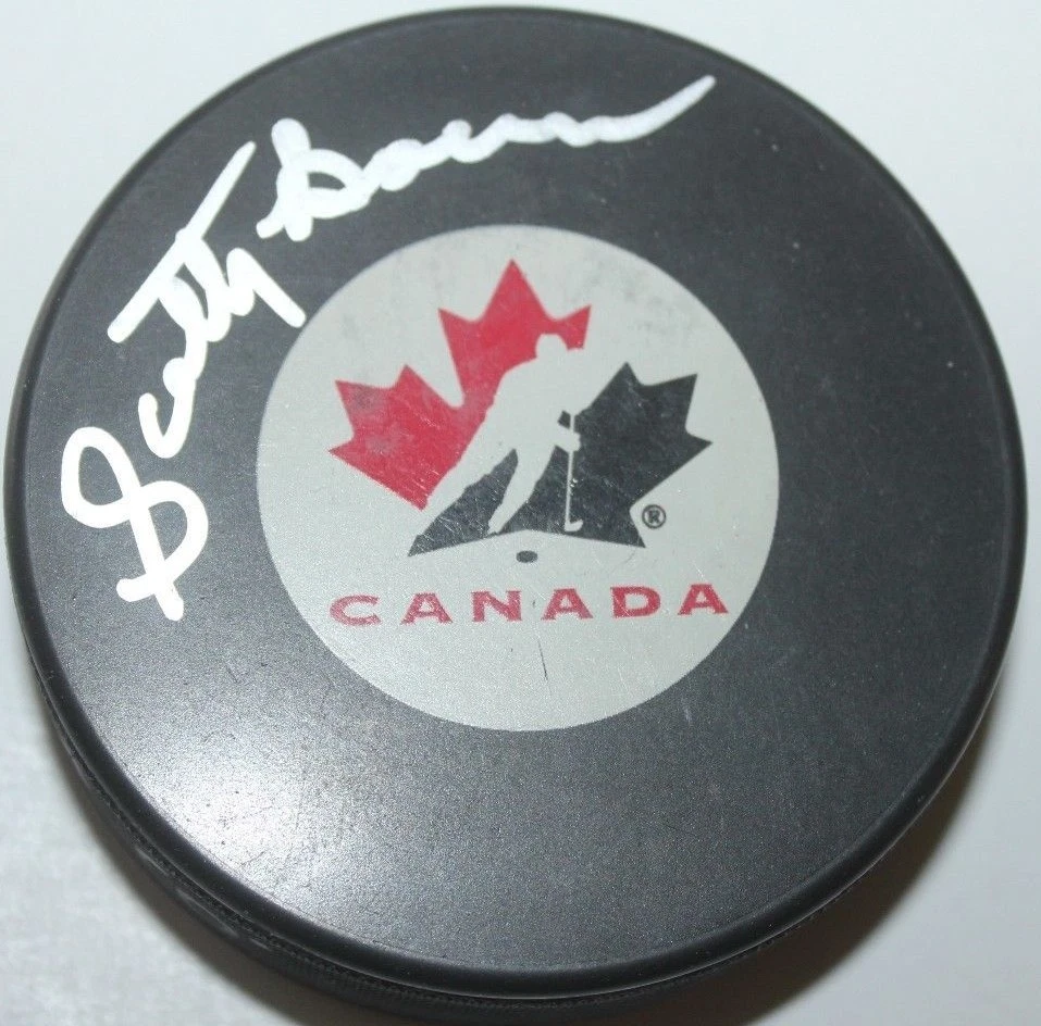 SCOTTY BOWMAN SIGNED CANADA HOCKEY PUCK W/ CASE DETROIT RED WINGS CANADIENS COA