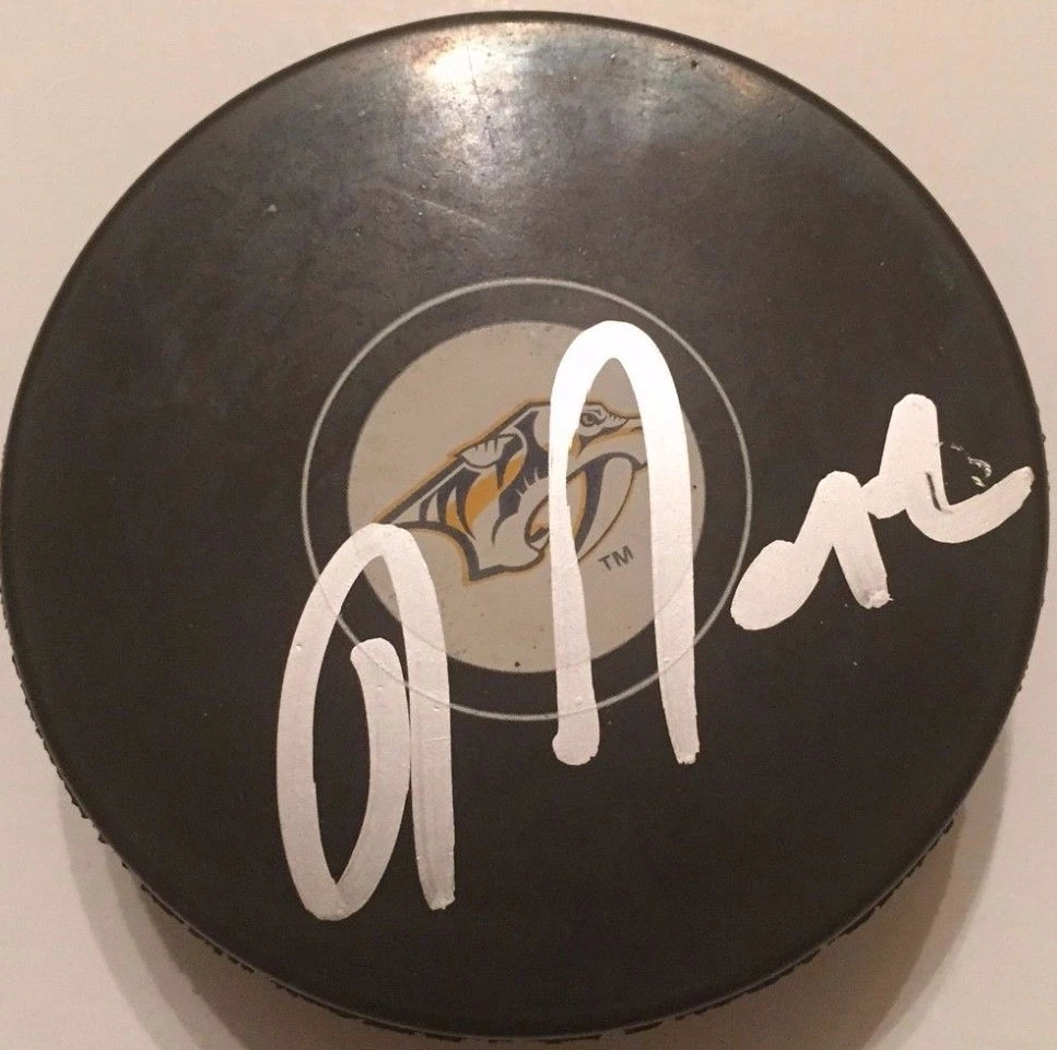 RYAN JOHANSEN SIGNED NASHVILLE PREDATORS PUCK W/CASE COA