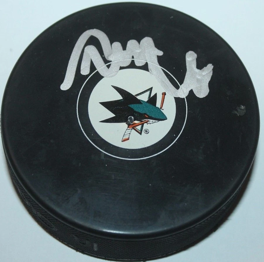 ANTTI NIEMI SIGNED SAN JOSE SHARKS HOCKEY PUCK W/CASE COA