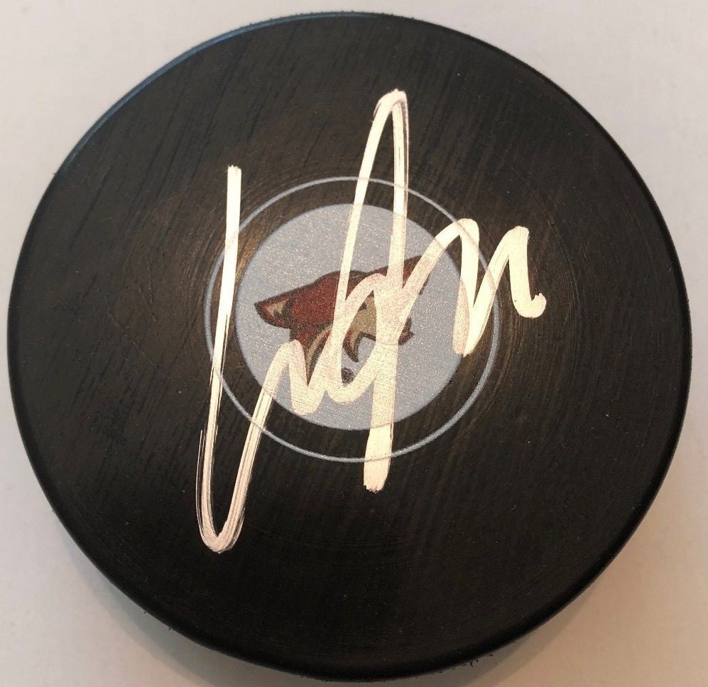 CHRISTIAN DVORAK SIGNED ARIZONA COYOTES PUCK W/CASE COA