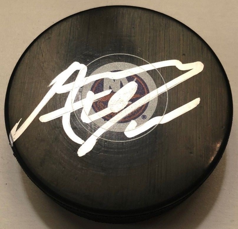 ANDREW LADD SIGNED NEW YORK ISLANDERS PUCK W/CASE COA