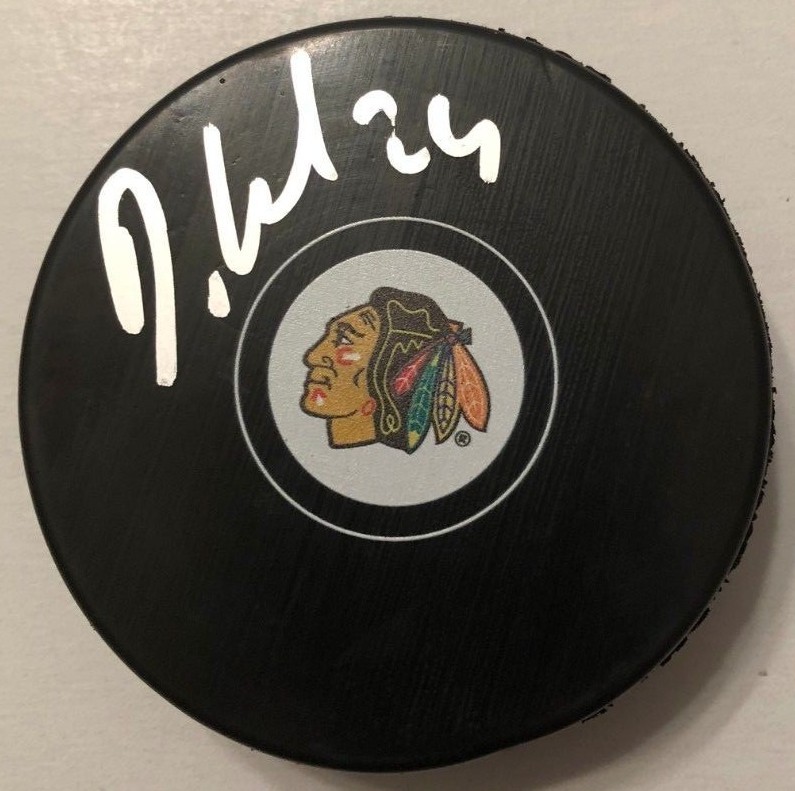 DOMINIK KAHUN SIGNED CHICAGO BLACKHAWKS PUCK W/CASE COA
