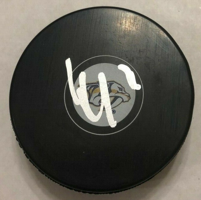 VIKTOR ARVIDSSON SIGNED NASHVILLE PREDATORS HOCKEY PUCK W/ CASE COA