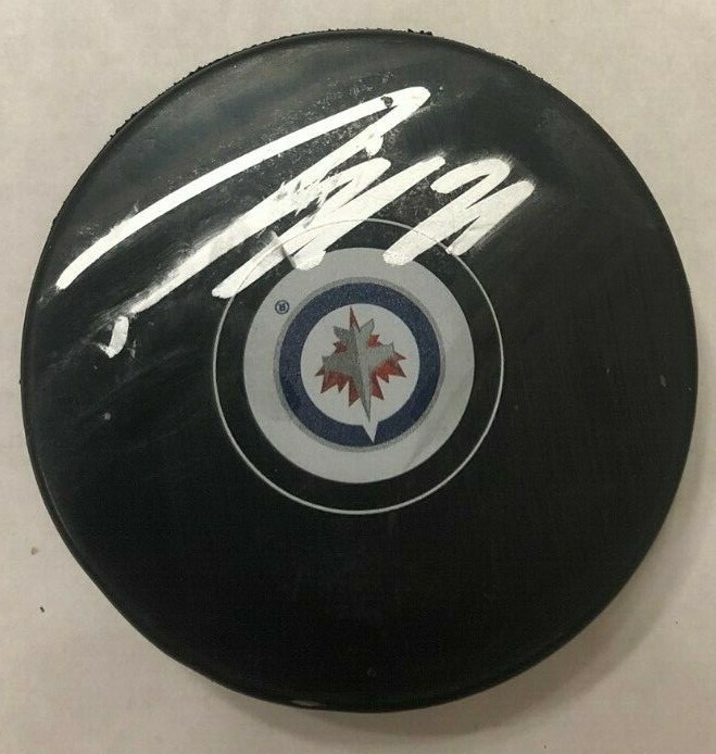PATRIK LAINE SIGNED WINNIPEG JETS HOCKEY PUCK W/ CASE COA