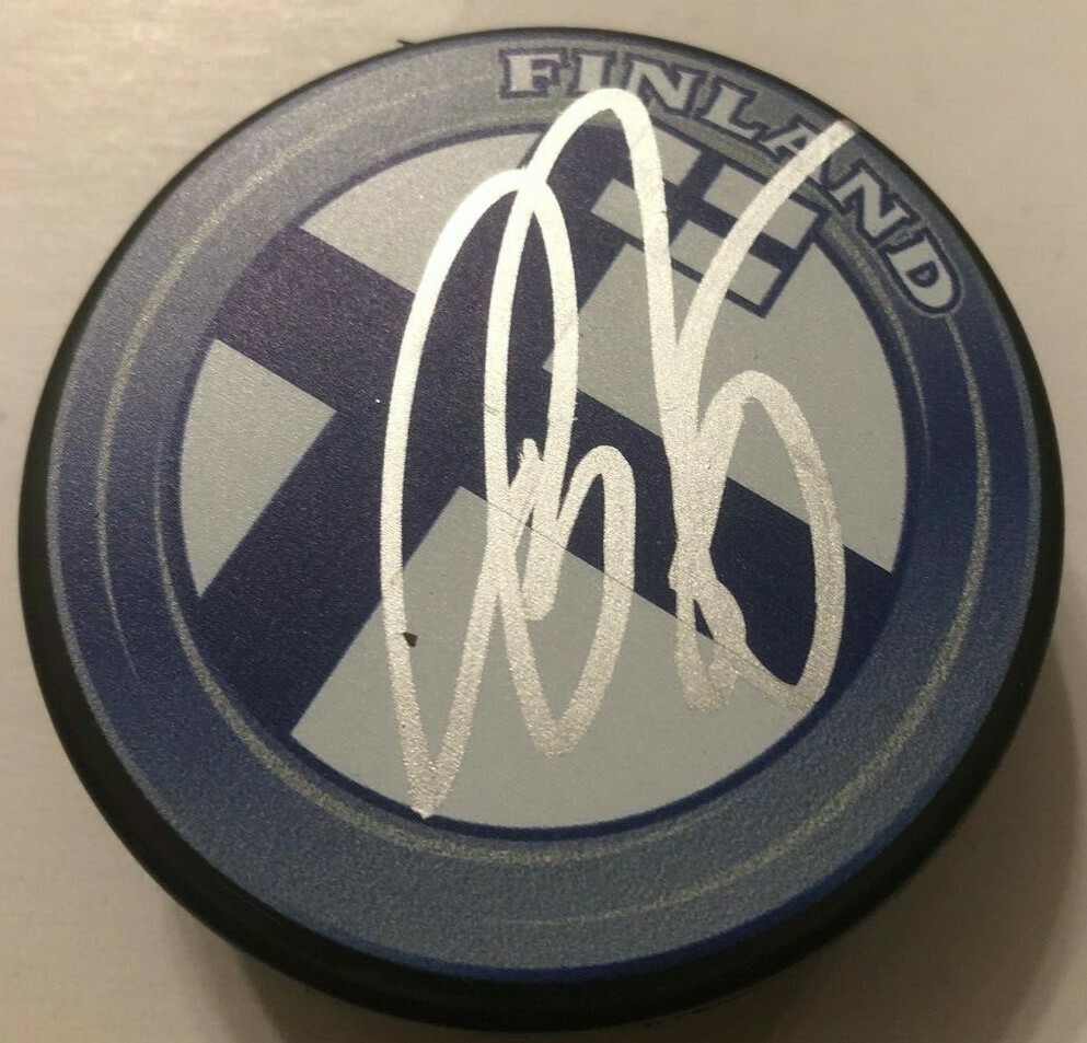 RASMUS RISTOLAINEN SIGNED FINLAND HOCKEY PUCK W/ CASE BUFFALO SABRES COA
