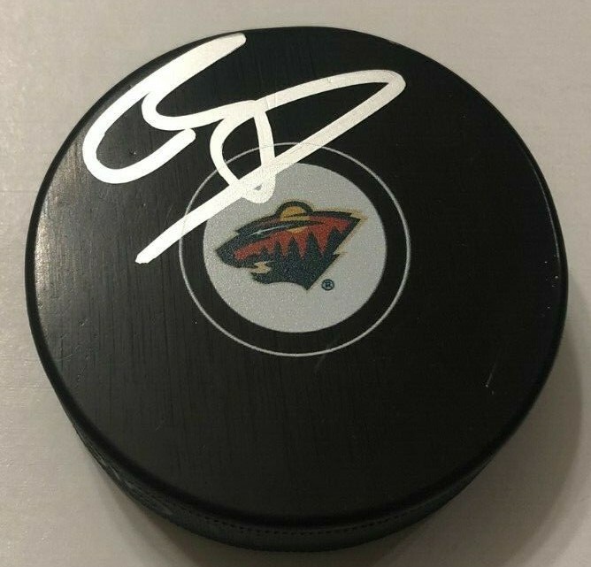 RYAN DONATO SIGNED MINNESOTA WILD HOCKEY PUCK W/ CASE COA