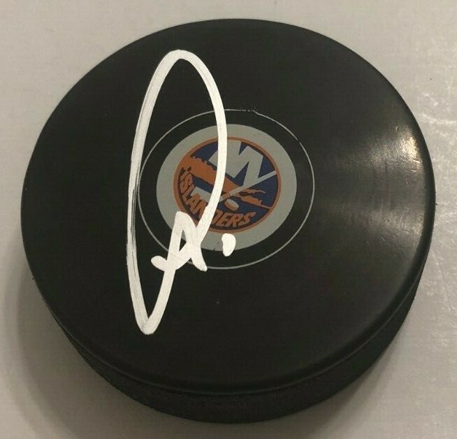 THOMAS GREISS SIGNED NEW YORK ISLANDERS HOCKEY PUCK W/ CASE COA