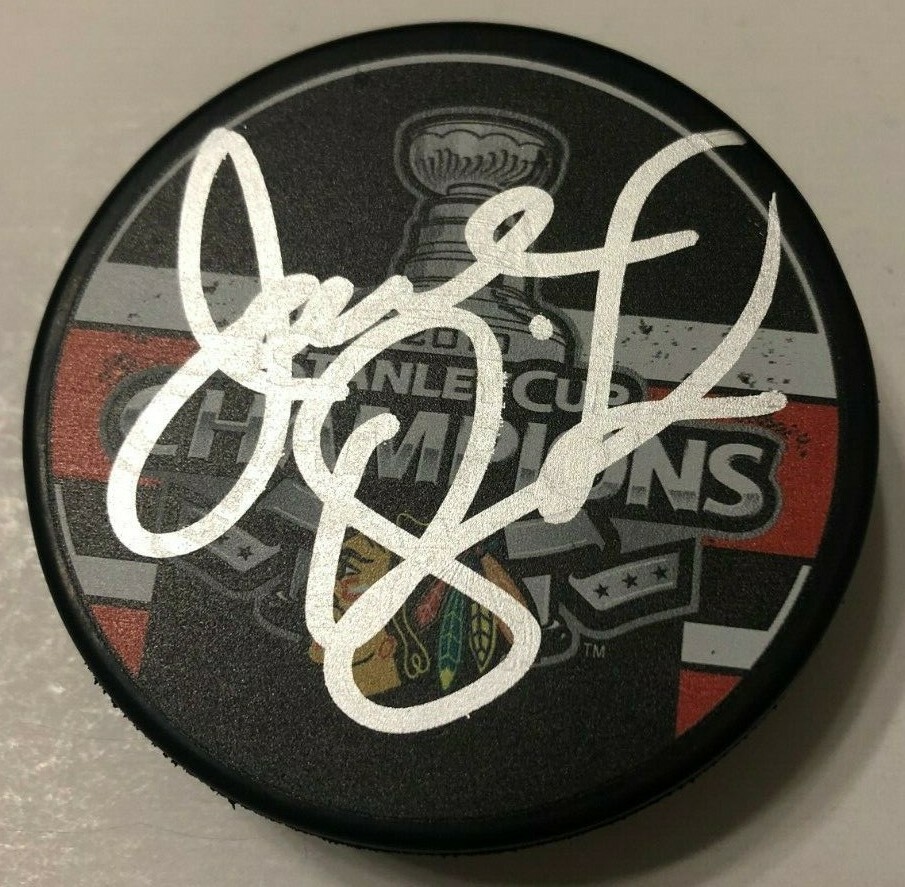 JOEL QUENNEVILLE SIGNED 2010 CHICAGO BLACKHAWKS STANLEY CUP PUCK W/ CASE COA