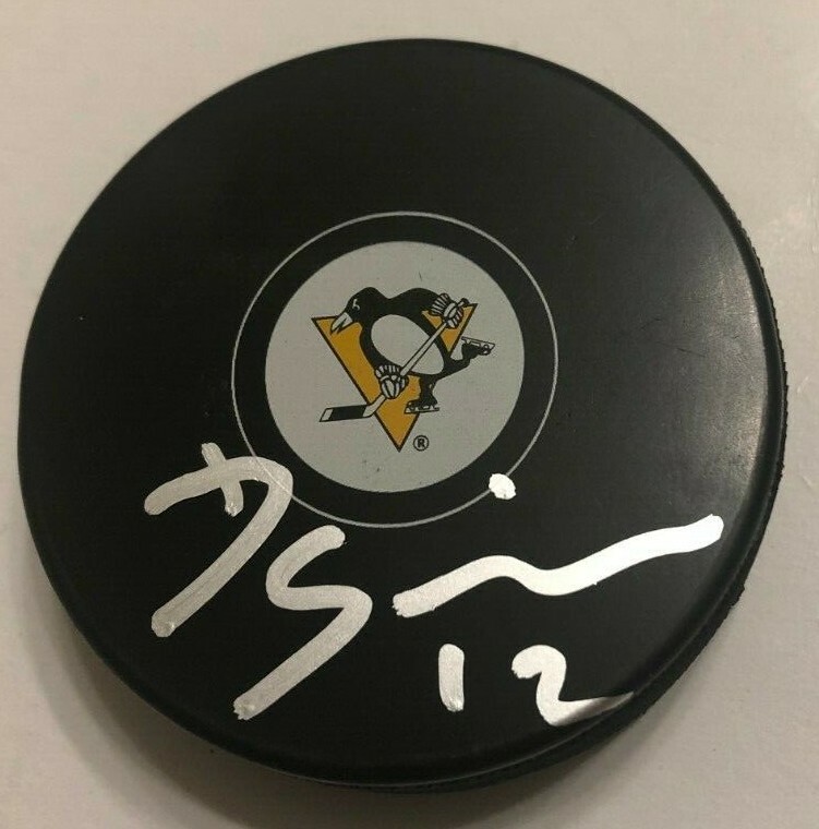 DOMINIK SIMON SIGNED PITTSBURGH PENGUINS HOCKEY PUCK W/ CASE COA