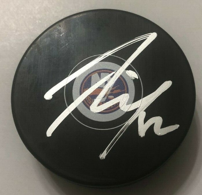 JOSH BAILEY SIGNED NEW YORK ISLANDERS HOCKEY PUCK W/ CASE COA