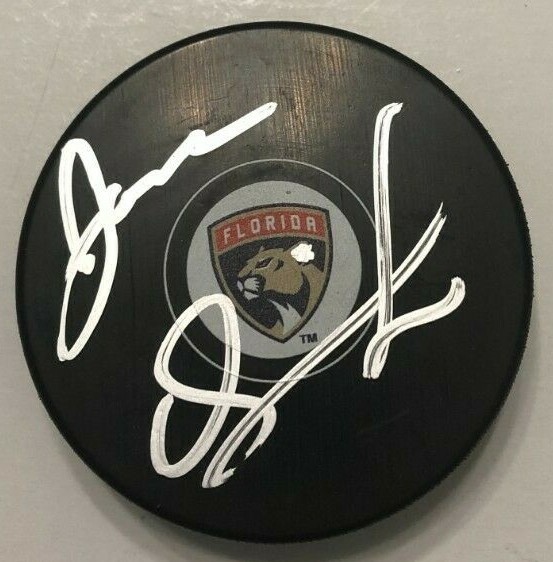 JOEL QUENNEVILLE SIGNED FLORIDA PANTHERS HOCKEY PUCK W/CASE COA
