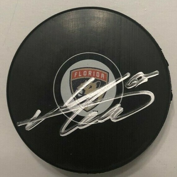 MARKUS NUTIVAARA SIGNED FLORIDA PANTHERS HOCKEY PUCK W/CASE COA