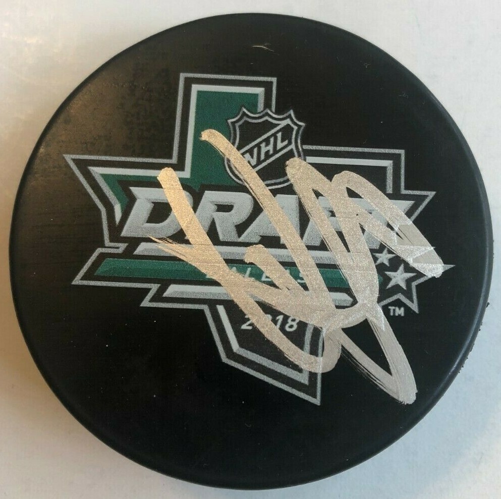 OLIVER WAHLSTROM SIGNED 2018 NHL DRAFT PUCK W CASE NEW YORK ISLANDERS COA