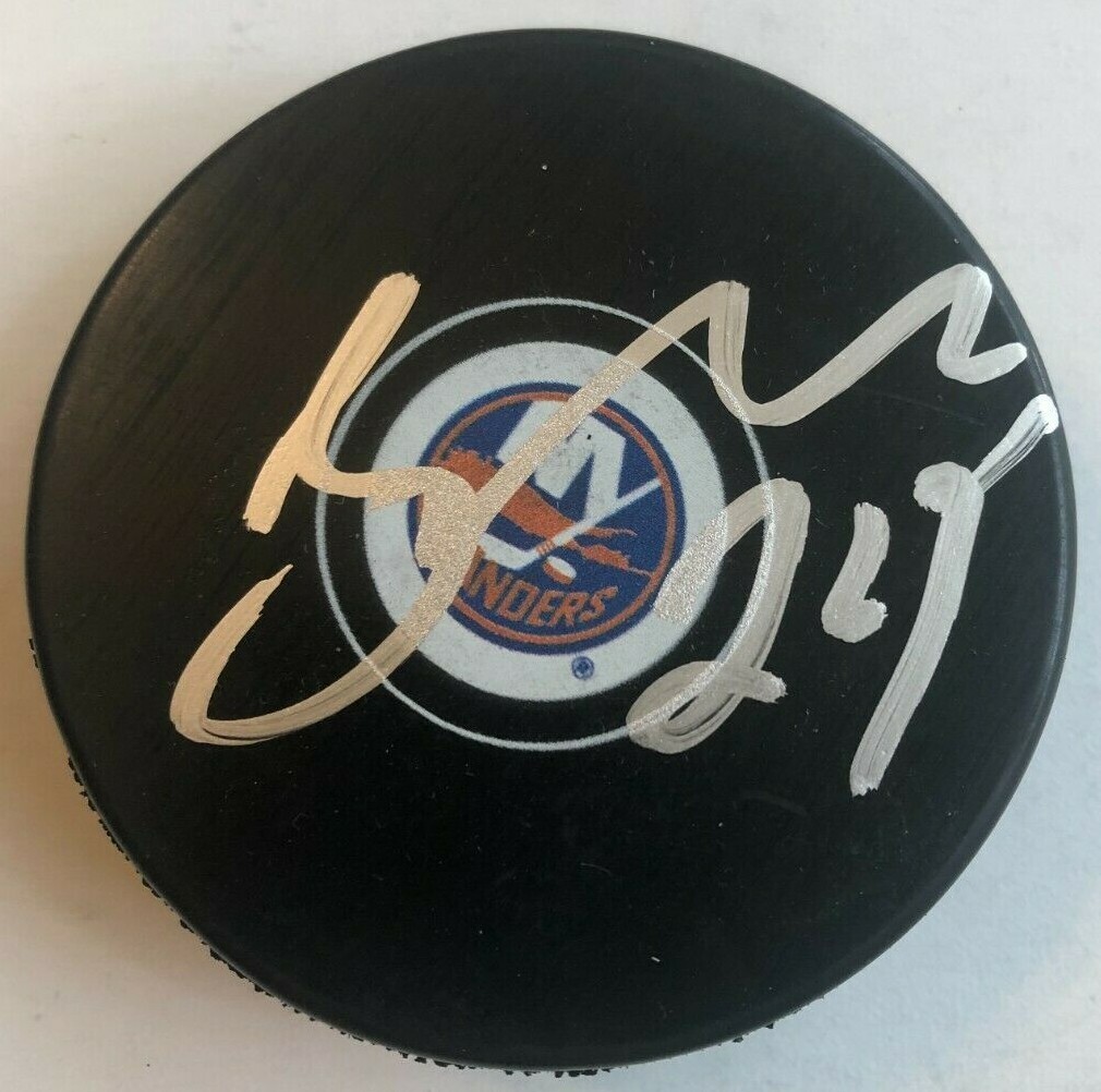 SCOTT MAYFIELD SIGNED NEW YORK ISLANDERS HOCKEY PUCK W/ CASE COA