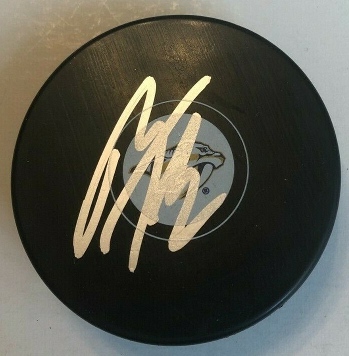 BARRY TROTZ SIGNED NASHVILLE PREDATORS HOCKEY PUCK W/ CASE COA