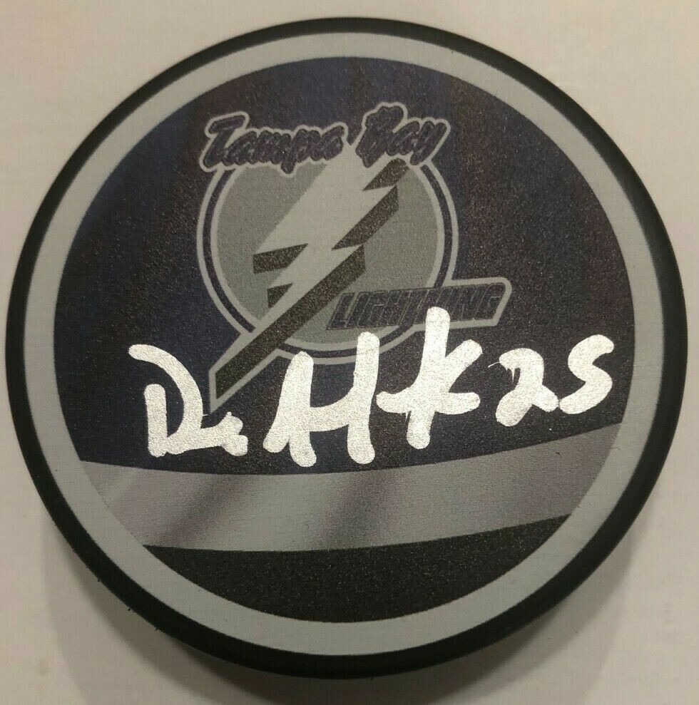 DAVE ANDREYCHUK SIGNED TAMPA BAY LIGHTNING HOCKEY PUCK W/ CASE PROOF COA