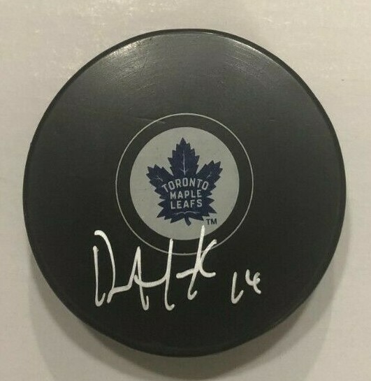 DAVE ANDREYCHUK SIGNED TORONTO MAPLE LEAFS HOCKEY PUCK W/ CASE PROOF COA