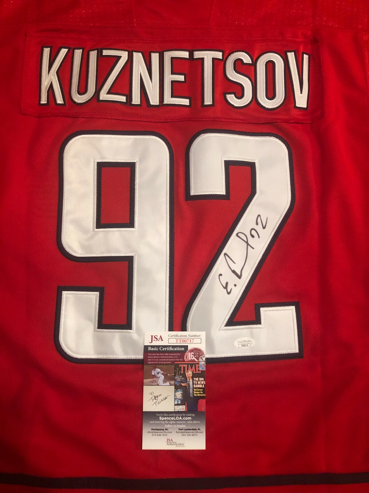 EVGENY KUZNETSOV SIGNED WASHINGTON CAPITALS HOCKEY JERSEY JSA COA