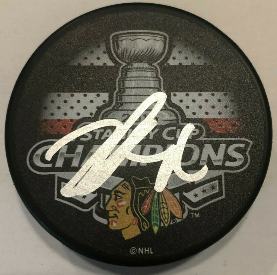 TEUVO TERAVAINEN SIGNED 2015 STANLEY CUP PUCK W/ CASE CHICAGO BLACKHAWKS COA