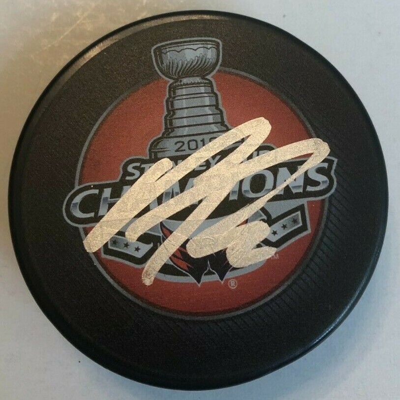 BARRY TROTZ SIGNED WASHINGTON CAPITALS 2018 STANLEY CUP HOCKEY PUCK W/ CASE COA