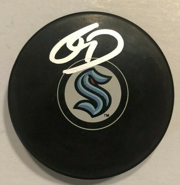 RYAN DONATO SIGNED SEATTLE KRAKEN HOCKEY PUCK W/ CASE COA