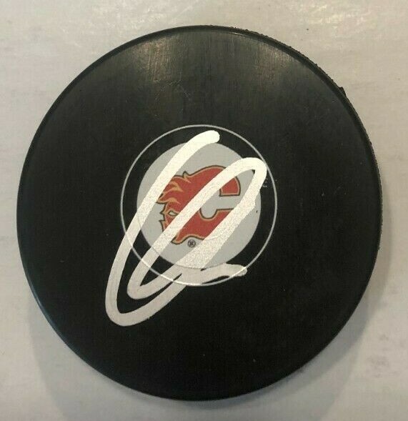 OLIVER KYLINGTON SIGNED CALGARY FLAMES HOCKEY PUCK W/ CASE COA