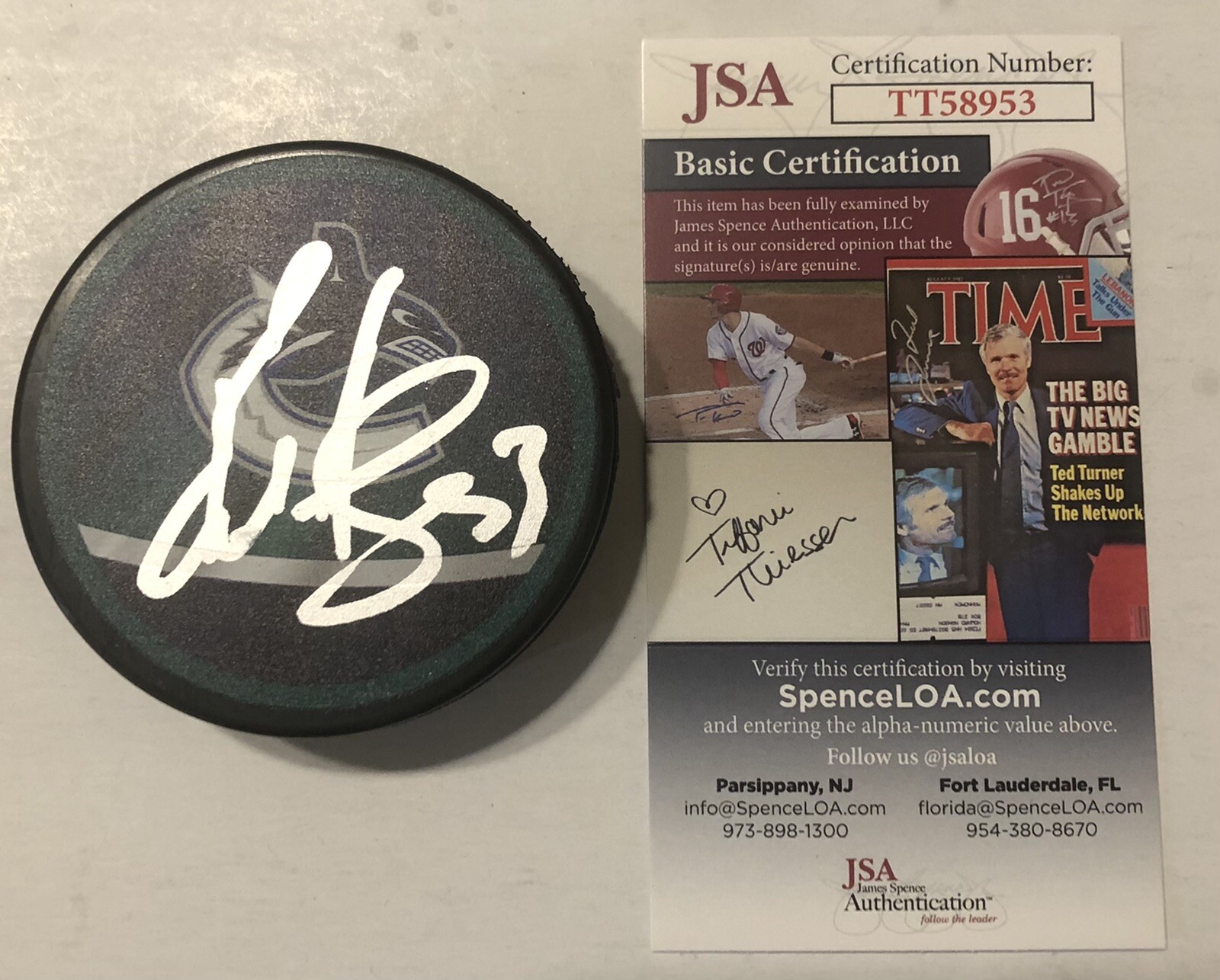 BO HORVAT SIGNED VANCOUVER CANUCKS REVERSE RETRO HOCKEY PUCK W/ CASE JSA COA