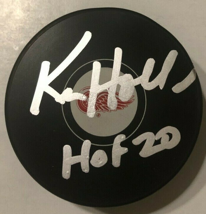 KEN HOLLAND SIGNED DETROIT RED WINGS HOCKEY PUCK W/ CASE COA