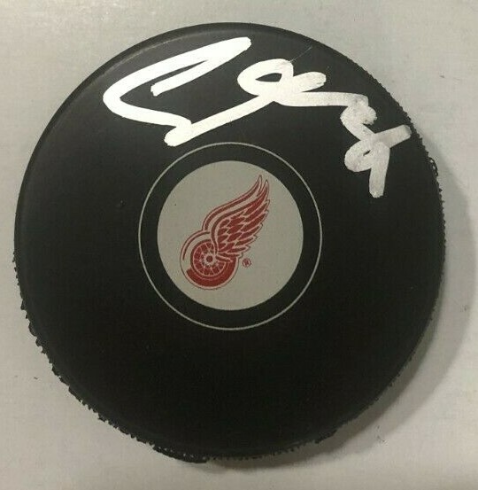 SAM GAGNER SIGNED DETROIT RED WINGS HOCKEY PUCK W/ CASE COA