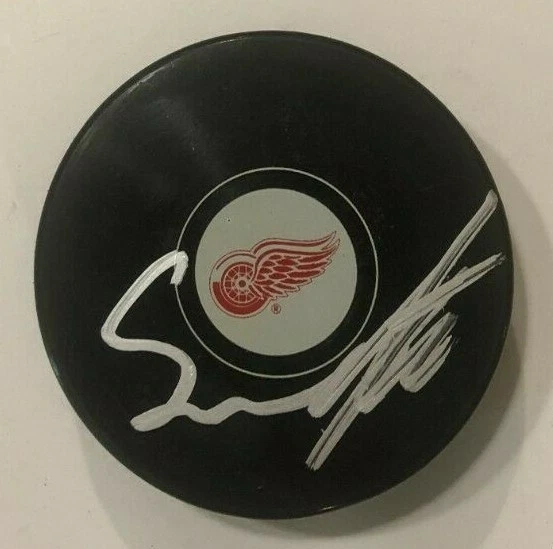 OSKAR SUNDQVIST SIGNED DETROIT RED WINGS HOCKEY PUCK W/ CASE COA
