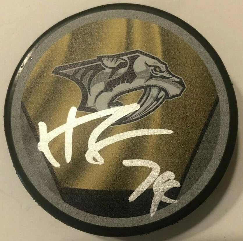 JUUSE SAROS SIGNED NASHVILLE PREDATORS HOCKEY PUCK W/ CASE COA