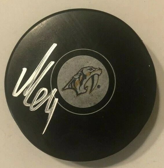 MIKAEL GRANLUND SIGNED NASHVILLE PREDATORS HOCKEY PUCK W/ CASE COA