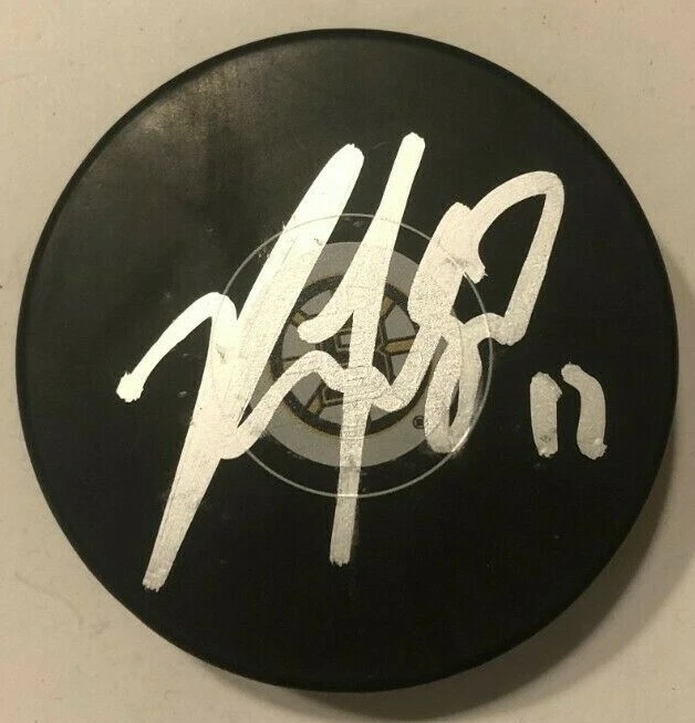 NICK FOLIGNO SIGNED BOSTON BRUINS HOCKEY PUCK W/ CASE COA