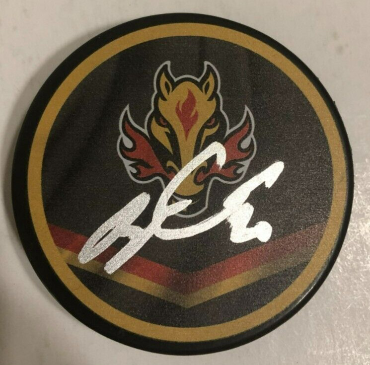 BLAKE COLEMAN SIGNED AUTOGRAPHED CALGARY FLAMES HOCKEY PUCK W/ CASE COA